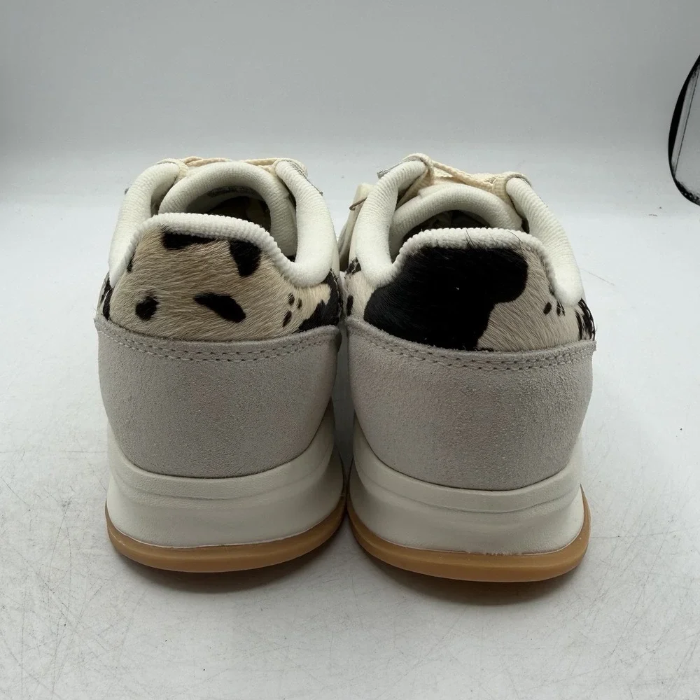 Adidas Run 70s 2.0 Running Shoes Womens Sz 7 Cream/Leopard Sneakers‎ JP6160